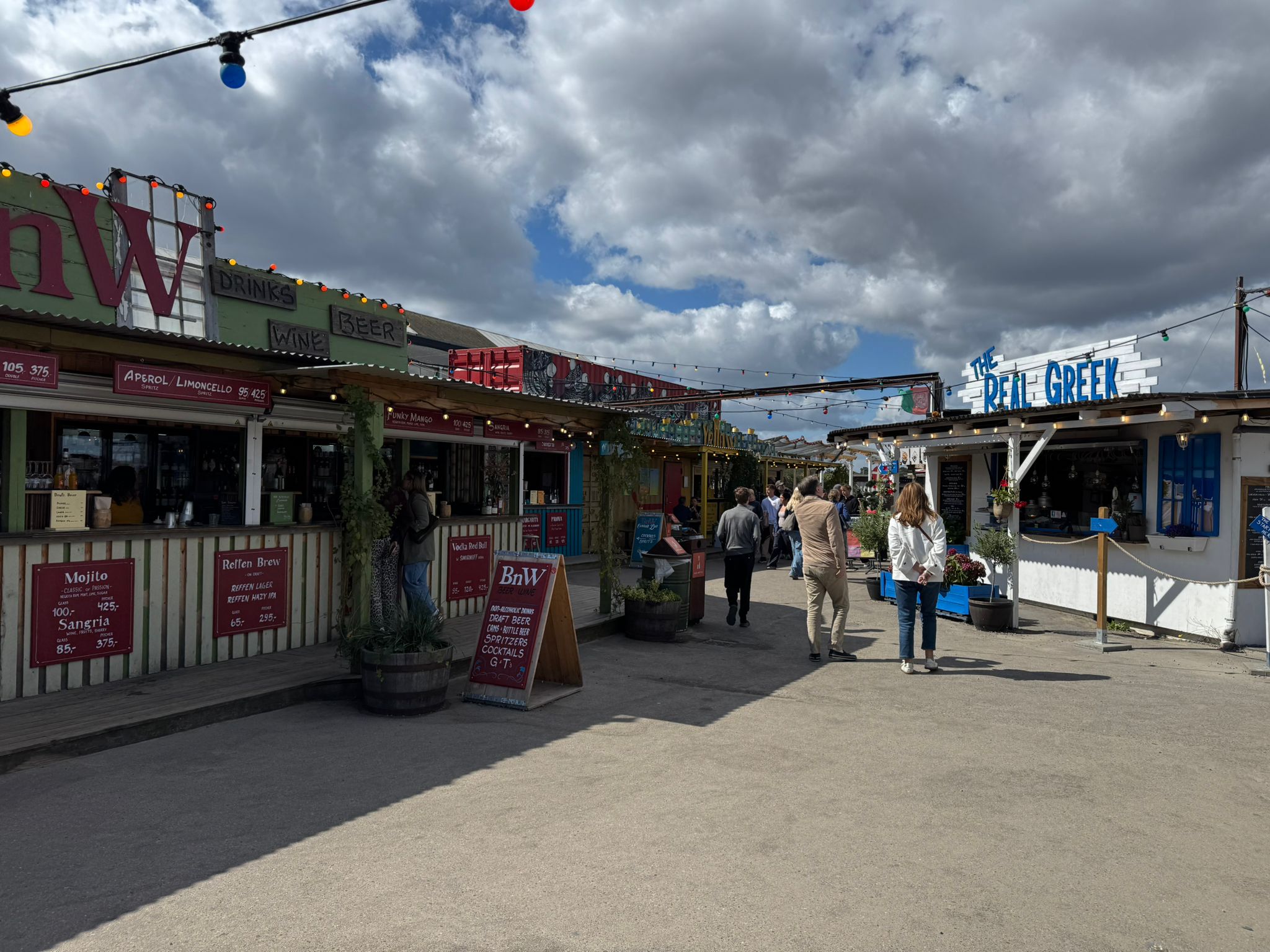 Met een enorm foodtruck park achter het Werkstatt gebouw is de lunch goed voor elkaar!